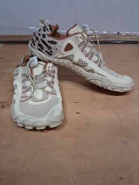 NWOT Women’s Cream Leopard Accent Barefoot Water Shoes